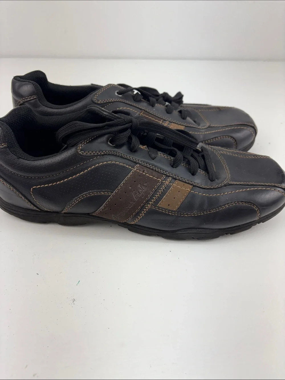 American‎ Eagle Sneakers Mens 11